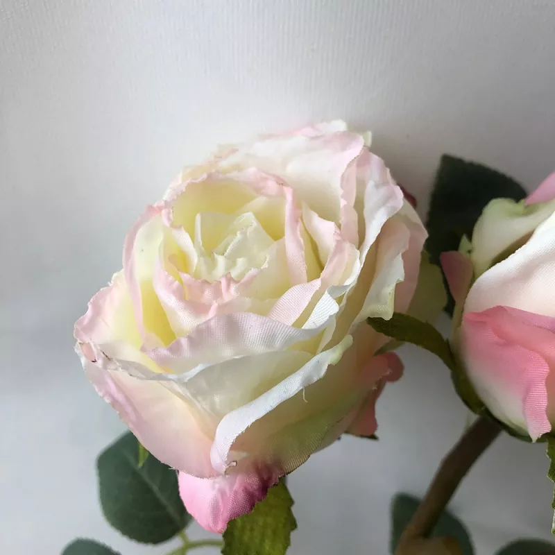 Kunstig rosespray
